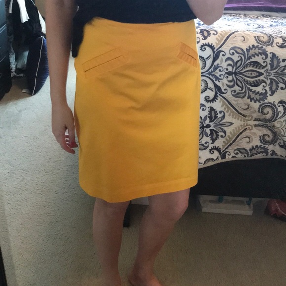 Yellow skirt - Picture 7 of 7
